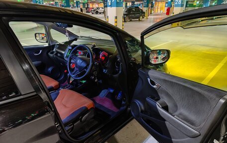 Honda Fit III, 2011 год, 850 000 рублей, 10 фотография