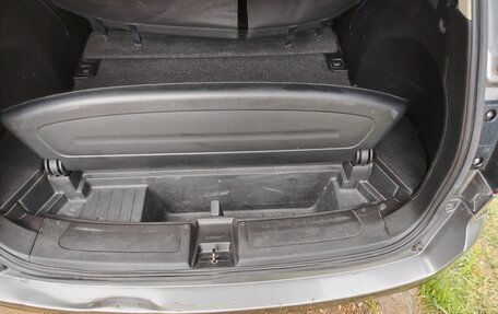 Nissan Wingroad III, 2011 год, 750 000 рублей, 13 фотография