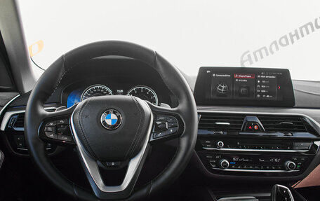 BMW 5 серия, 2018 год, 3 220 000 рублей, 12 фотография