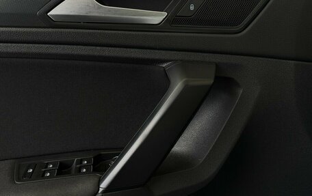Volkswagen Tiguan II, 2017 год, 2 150 000 рублей, 10 фотография