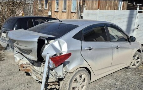 Hyundai Solaris II рестайлинг, 2011 год, 320 000 рублей, 5 фотография