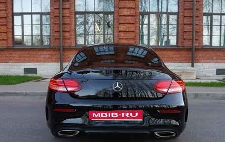 Mercedes-Benz C-Класс, 2018 год, 3 900 000 рублей, 5 фотография
