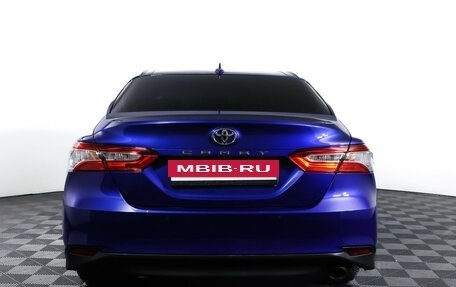 Toyota Camry, 2021 год, 2 790 000 рублей, 6 фотография