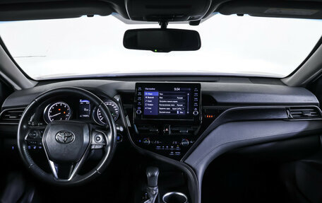 Toyota Camry, 2021 год, 2 790 000 рублей, 17 фотография