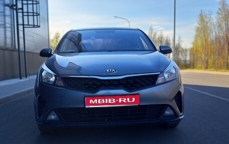 KIA Rio IV, 2020 год, 1 650 000 рублей, 1 фотография