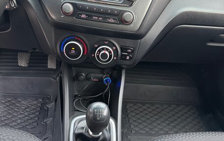 KIA Rio III рестайлинг, 2013 год, 850 000 рублей, 6 фотография
