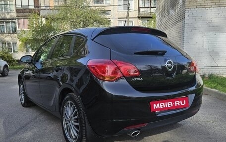Opel Astra J, 2012 год, 580 000 рублей, 3 фотография