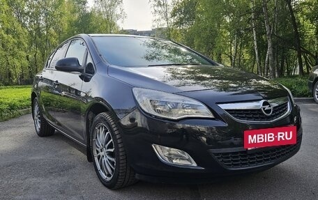 Opel Astra J, 2012 год, 580 000 рублей, 2 фотография