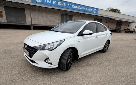 Hyundai Solaris II рестайлинг, 2021 год, 1 620 000 рублей, 2 фотография