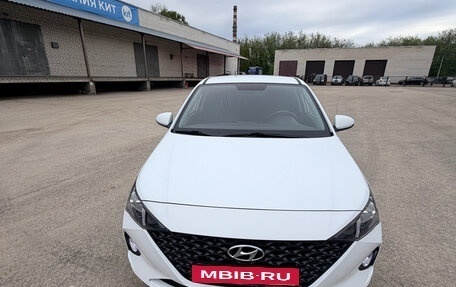 Hyundai Solaris II рестайлинг, 2021 год, 1 620 000 рублей, 3 фотография