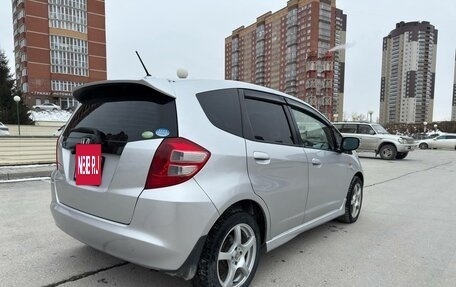 Honda Fit III, 2009 год, 770 000 рублей, 2 фотография