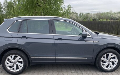 Volkswagen Tiguan II, 2023 год, 3 100 000 рублей, 11 фотография