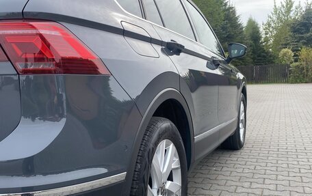 Volkswagen Tiguan II, 2023 год, 3 100 000 рублей, 10 фотография