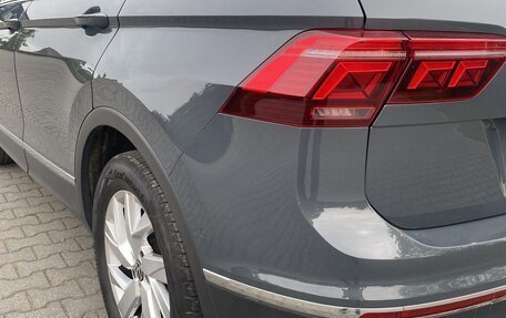 Volkswagen Tiguan II, 2023 год, 3 100 000 рублей, 6 фотография