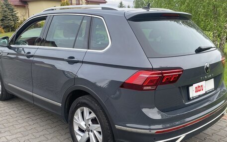 Volkswagen Tiguan II, 2023 год, 3 100 000 рублей, 5 фотография