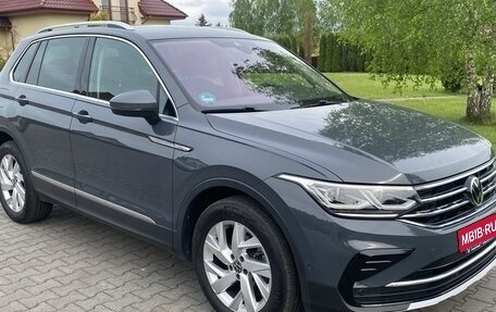 Volkswagen Tiguan II, 2023 год, 3 100 000 рублей, 12 фотография