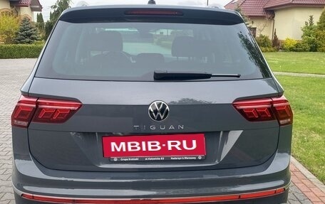 Volkswagen Tiguan II, 2023 год, 3 100 000 рублей, 8 фотография