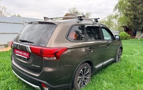 Mitsubishi Outlander III рестайлинг 3, 2018 год, 2 100 000 рублей, 4 фотография