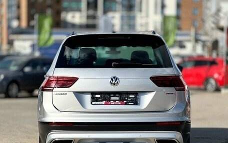 Volkswagen Tiguan II, 2019 год, 2 679 000 рублей, 6 фотография