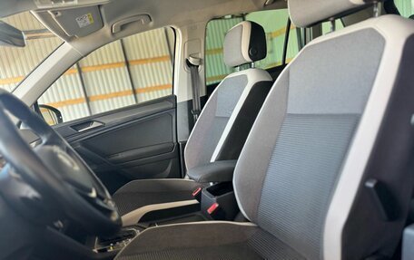 Volkswagen Tiguan II, 2019 год, 2 679 000 рублей, 11 фотография