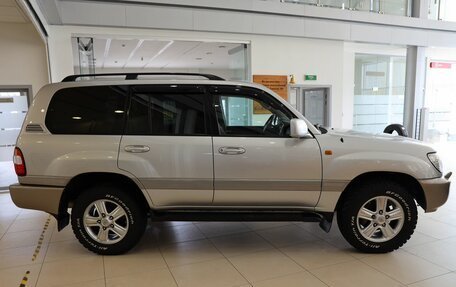 Toyota Land Cruiser 100 рестайлинг 2, 2006 год, 5 990 000 рублей, 4 фотография