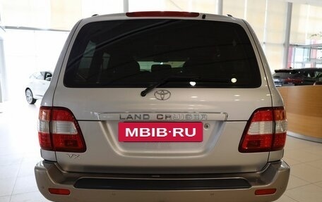 Toyota Land Cruiser 100 рестайлинг 2, 2006 год, 5 990 000 рублей, 6 фотография