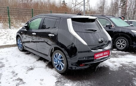 Nissan Leaf I, 2016 год, 1 000 000 рублей, 3 фотография