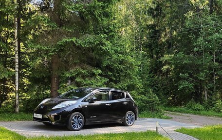 Nissan Leaf I, 2016 год, 1 000 000 рублей, 8 фотография