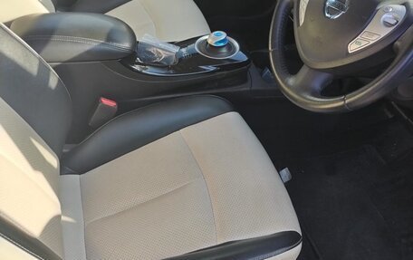 Nissan Leaf I, 2016 год, 1 000 000 рублей, 10 фотография