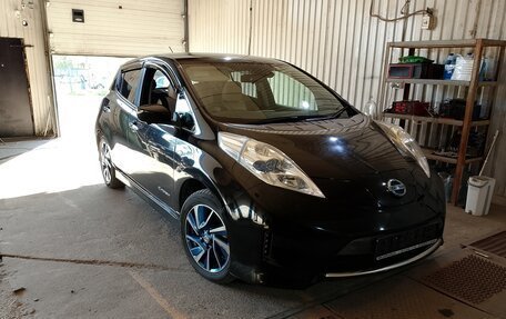 Nissan Leaf I, 2016 год, 1 000 000 рублей, 11 фотография
