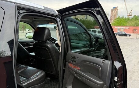 Cadillac Escalade III, 2007 год, 1 200 000 рублей, 12 фотография