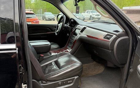Cadillac Escalade III, 2007 год, 1 200 000 рублей, 14 фотография