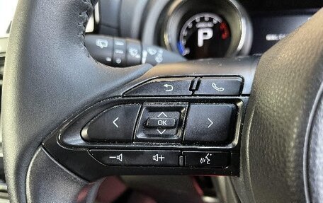 Toyota Yaris, 2021 год, 1 223 000 рублей, 7 фотография