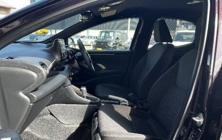 Toyota Yaris, 2021 год, 1 223 000 рублей, 18 фотография
