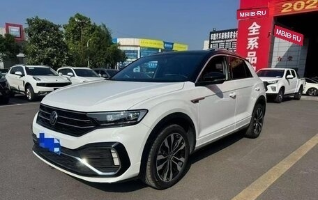 Volkswagen T-Roc I, 2021 год, 1 600 000 рублей, 1 фотография