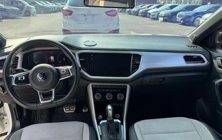 Volkswagen T-Roc I, 2021 год, 1 600 000 рублей, 8 фотография
