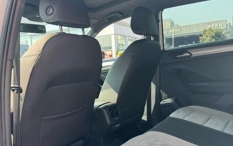 Volkswagen T-Roc I, 2021 год, 1 600 000 рублей, 9 фотография