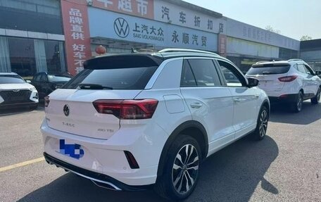 Volkswagen T-Roc I, 2021 год, 1 600 000 рублей, 6 фотография