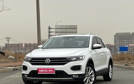 Volkswagen T-Roc I, 2021 год, 1 700 000 рублей, 1 фотография