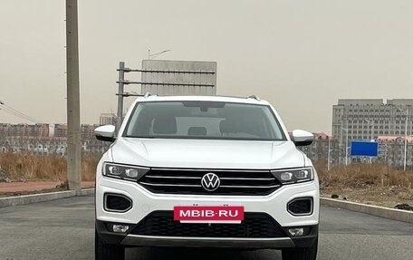 Volkswagen T-Roc I, 2021 год, 1 700 000 рублей, 2 фотография