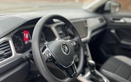 Volkswagen T-Roc I, 2021 год, 1 700 000 рублей, 9 фотография