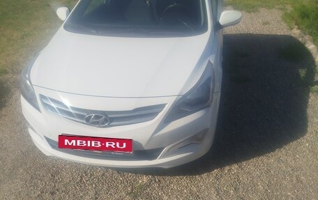 Hyundai Solaris II рестайлинг, 2016 год, 1 050 000 рублей, 4 фотография