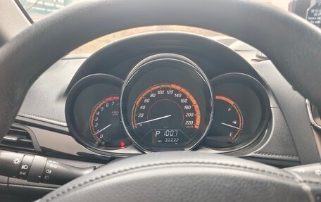 Toyota Yaris, 2022 год, 1 150 000 рублей, 9 фотография