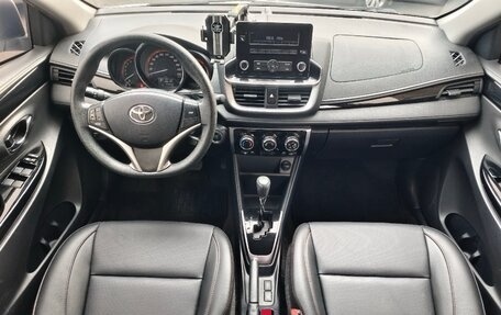Toyota Yaris, 2022 год, 1 150 000 рублей, 8 фотография