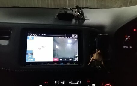 Honda Vezel, 2018 год, 2 200 000 рублей, 13 фотография