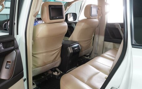 Toyota Land Cruiser Prado 150 рестайлинг 2, 2009 год, 3 129 000 рублей, 13 фотография