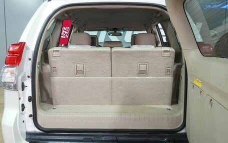 Toyota Land Cruiser Prado 150 рестайлинг 2, 2009 год, 3 129 000 рублей, 22 фотография