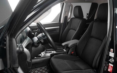 Toyota Hilux VIII, 2016 год, 3 629 000 рублей, 10 фотография