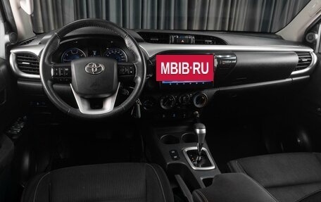 Toyota Hilux VIII, 2016 год, 3 629 000 рублей, 6 фотография