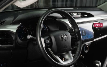 Toyota Hilux VIII, 2016 год, 3 629 000 рублей, 13 фотография